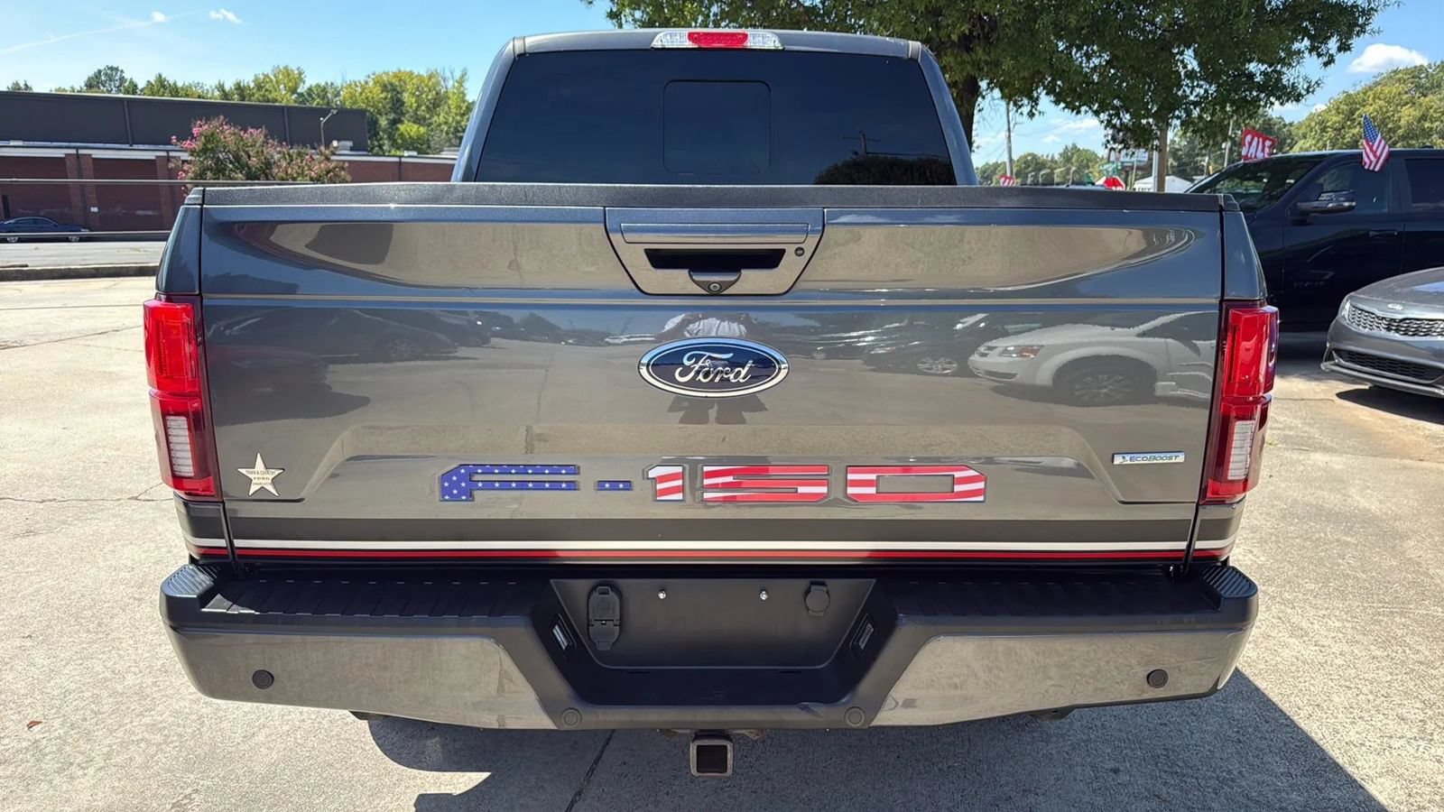 Used 2019 Ford F150 Lariat w/ Equipment Group 502A Luxury AWD/4WD image 4