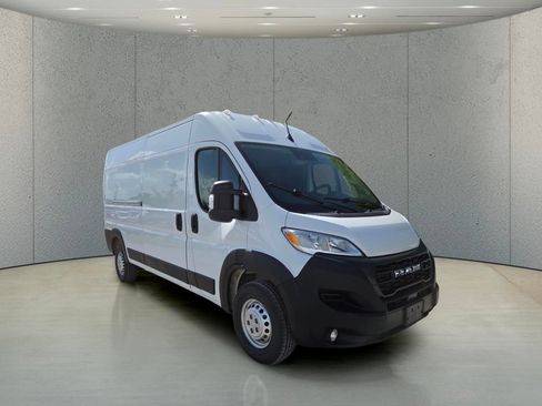 Used 2024 RAM ProMaster 2500 w/ Convenience Group FWD image 13