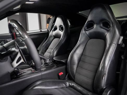 Used 2014 Nissan GT-R Premium AWD/4WD image 33