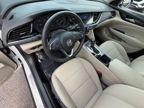Used 2019 Buick Regal Essence w/ Driver Confidence Package I FWD image 17