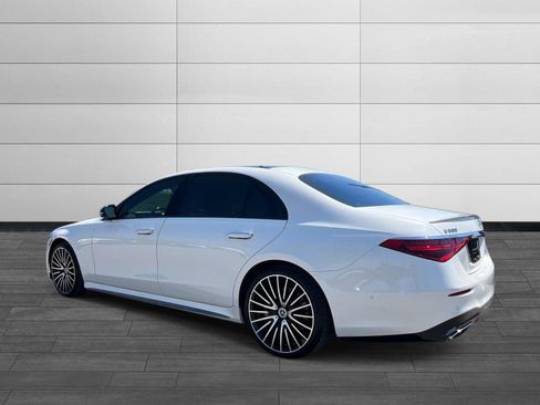 Used 2023 Mercedes-Benz S 500 4MATIC w/ AMG Line image 4