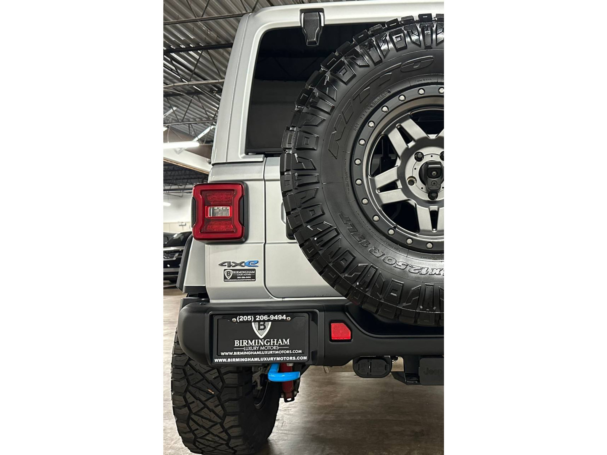 Used 2023 Jeep Wrangler Unlimited Rubicon 4xe w/ Steel Bumper Group AWD/4WD image 16