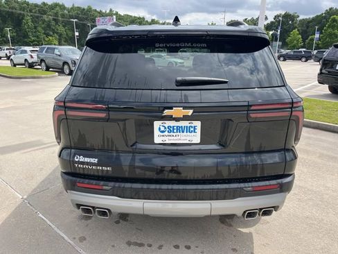 New 2026 Chevrolet Traverse LT FWD image 5