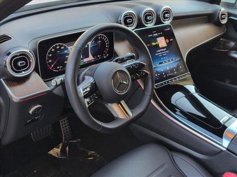 Certified 2025 Mercedes-Benz GLC 350e 4MATIC image 10