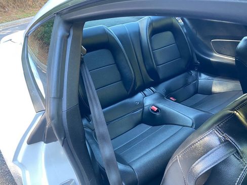 Used 2018 Ford Mustang GT Premium RWD image 44