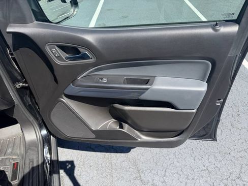 Used 2019 Chevrolet Colorado Z71 AWD/4WD image 29