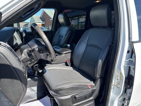 Used 2024 RAM 2500 Tradesman w/ Chrome Appearance Group AWD/4WD image 2