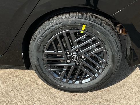New 2026 Nissan Sentra SV w/ SV Convenience Package FWD image 8