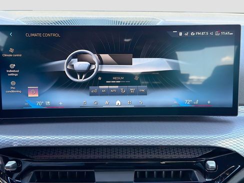 New 2026 BMW 330i xDrive Sedan w/ Premium Package image 34