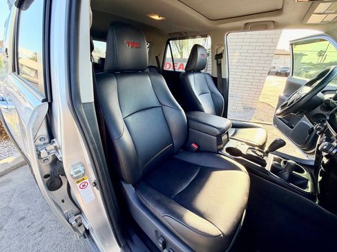 Used 2019 Toyota 4Runner TRD Off-Road Premium AWD/4WD image 23