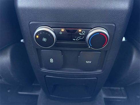 Used 2022 Ford Explorer XLT w/ Equipment Group 202A image 20