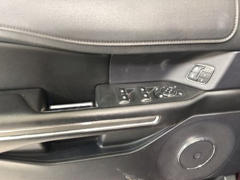 Used 2019 Ford Expedition Max XLT w/ Equipment Group 202A RWD image 11