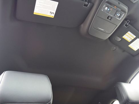 New 2025 Ford F150 Lariat w/ Equipment Group 501A Mid image 24