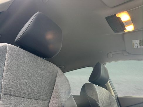 Used 2022 Nissan Rogue SV image 17