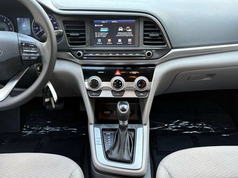 Used 2019 Hyundai Elantra SEL FWD image 13