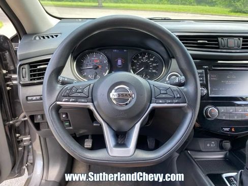 Used 2019 Nissan Rogue FWD image 19