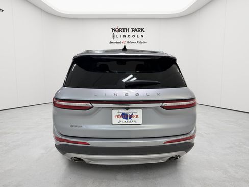 Used 2022 Lincoln Corsair FWD w/ Premium Package image 5