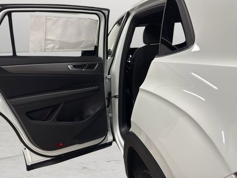 New 2026 Volkswagen Atlas Cross Sport SE AWD/4WD image 25