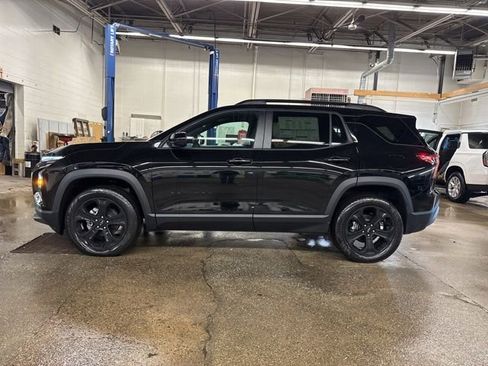 New 2026 Chevrolet Equinox LT w/ Midnight Edition image 3