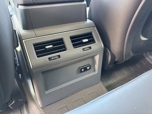 New 2025 INEOS Grenadier Fieldmaster Edition image 14