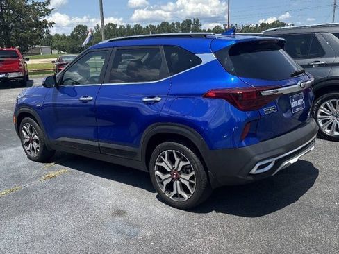 Used 2021 Kia Seltos SX w/ SX Sunroof Package AWD/4WD image 2