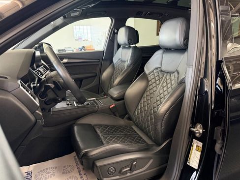 Used 2019 Audi SQ5 Prestige w/ Prestige Package image 19