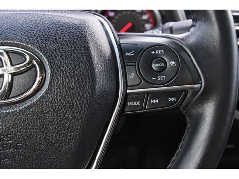Used 2018 Toyota Camry XSE w/ Driver Assist Package FWD image 19