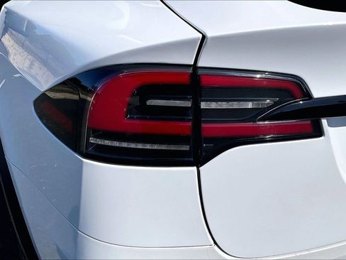 Used 2022 Tesla Model X AWD/4WD image 29