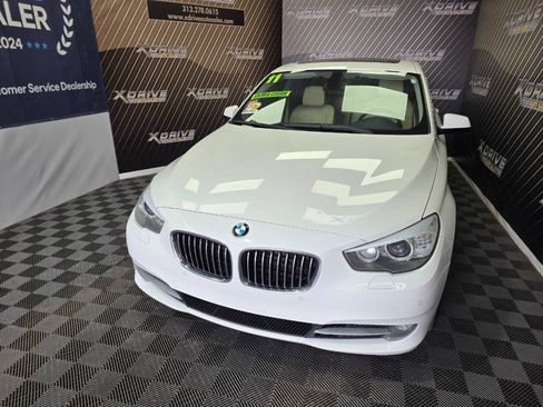 Used 2011 BMW 535i Gran Turismo image 3