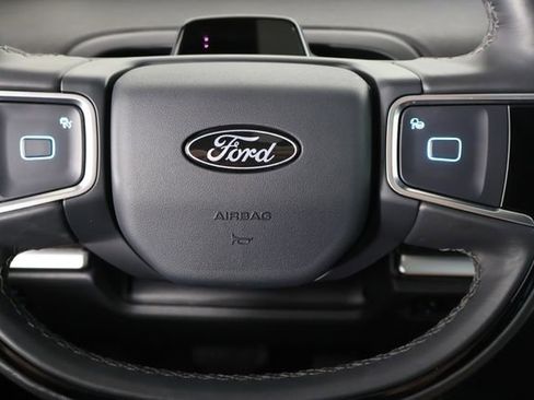 Used 2025 Ford Expedition Platinum w/ Stealth Appearance Package AWD/4WD image 33