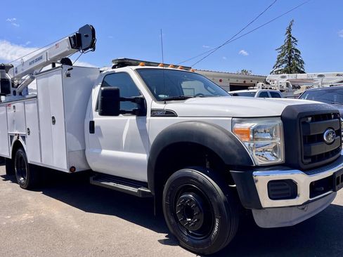 Used 2014 Ford F550 2WD Regular Cab Super Duty image 1