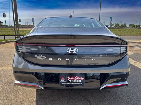 Used 2025 Hyundai Sonata SEL FWD image 5