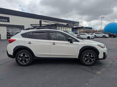 Used 2019 Subaru Crosstrek 2.0i w/ Eyesight System image 2