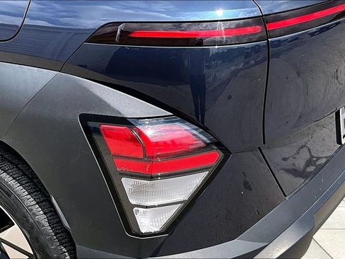 Used 2025 Hyundai Kona SEL AWD/4WD image 23