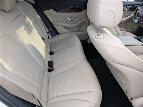 Used 2016 Mercedes-Benz GLC 300 4MATIC image 19