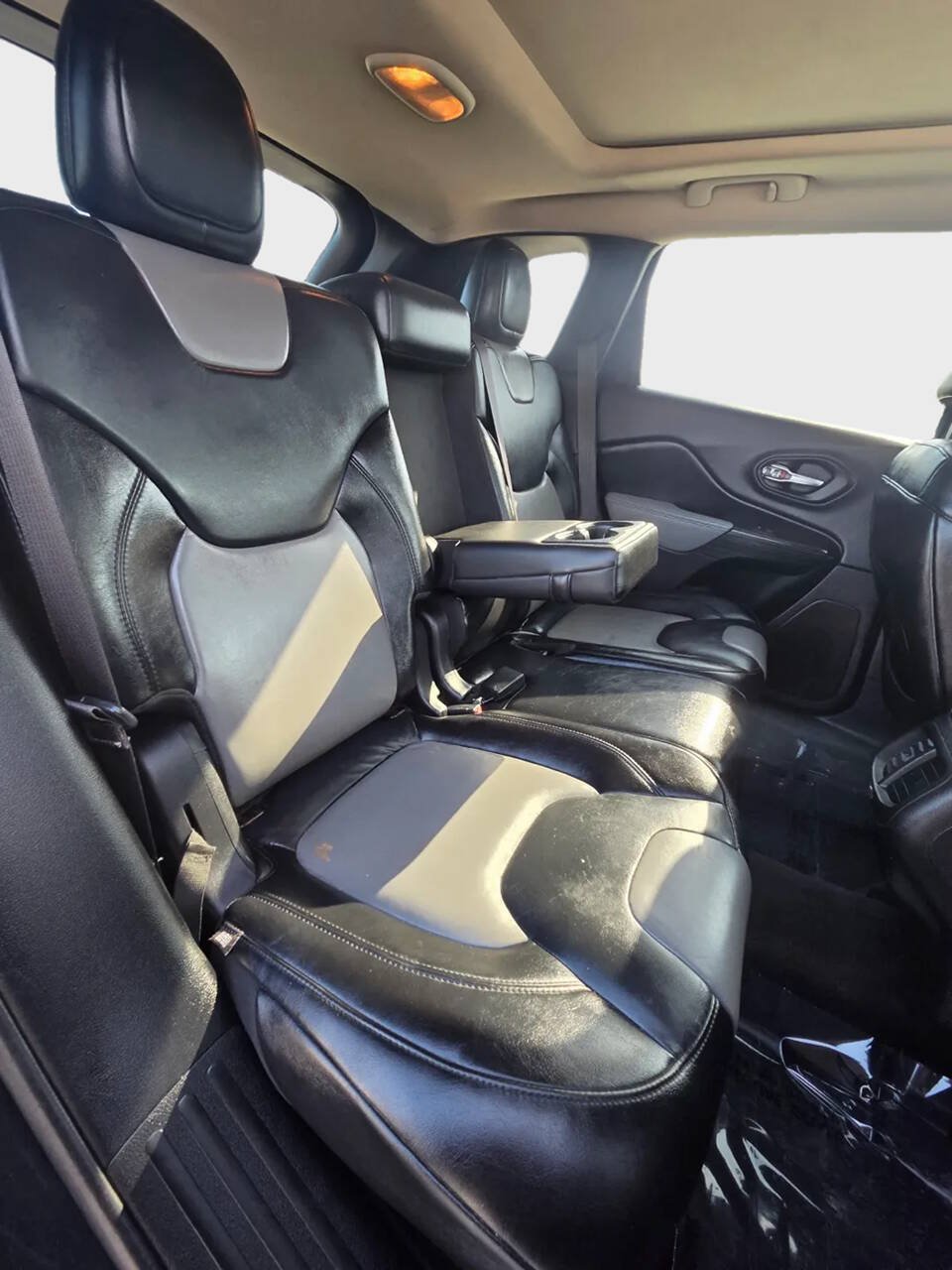 Used 2014 Jeep Cherokee Limited AWD/4WD image 14