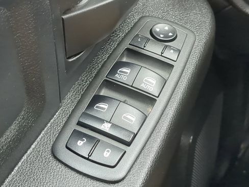 Used 2021 RAM 5500 Tradesman w/ Chrome Appearance Group image 19