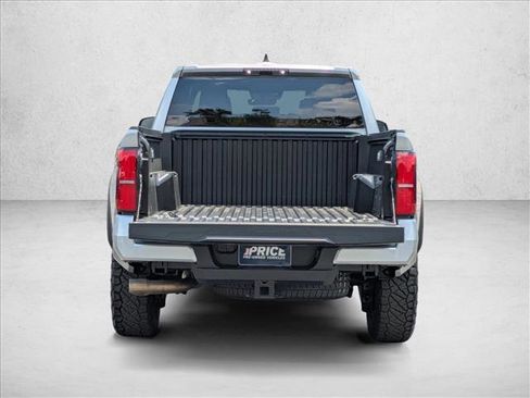 Used 2026 Toyota Tacoma TRD Off-Road AWD/4WD image 6