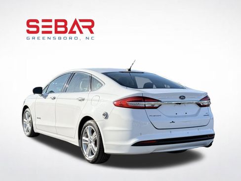 Used 2018 Ford Fusion SE w/ Equipment Group 602A FWD image 9