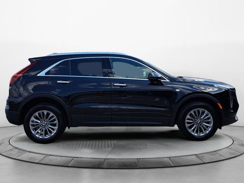 Certified 2025 Cadillac XT4 Premium Luxury image 8