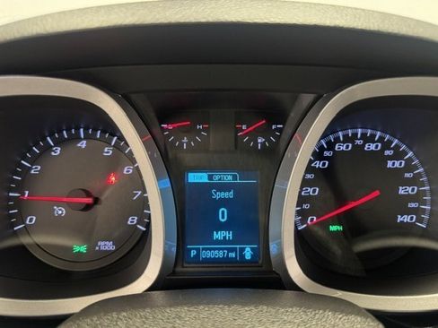 Used 2017 Chevrolet Equinox LT w/ Convenience Package AWD/4WD image 13