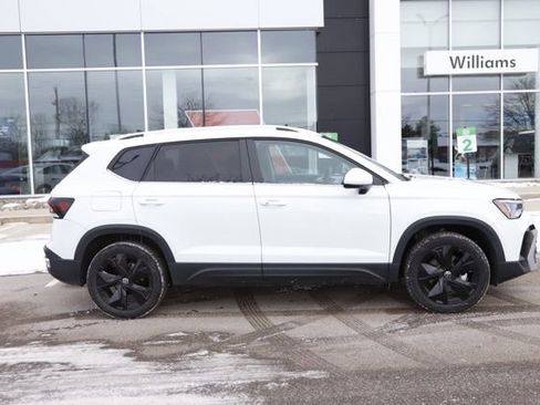 Used 2025 Volkswagen Taos SE w/ Black Wheel Package image 2