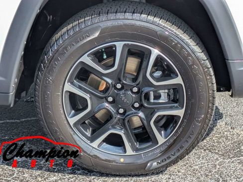 Used 2020 Jeep Compass Trailhawk AWD/4WD image 12