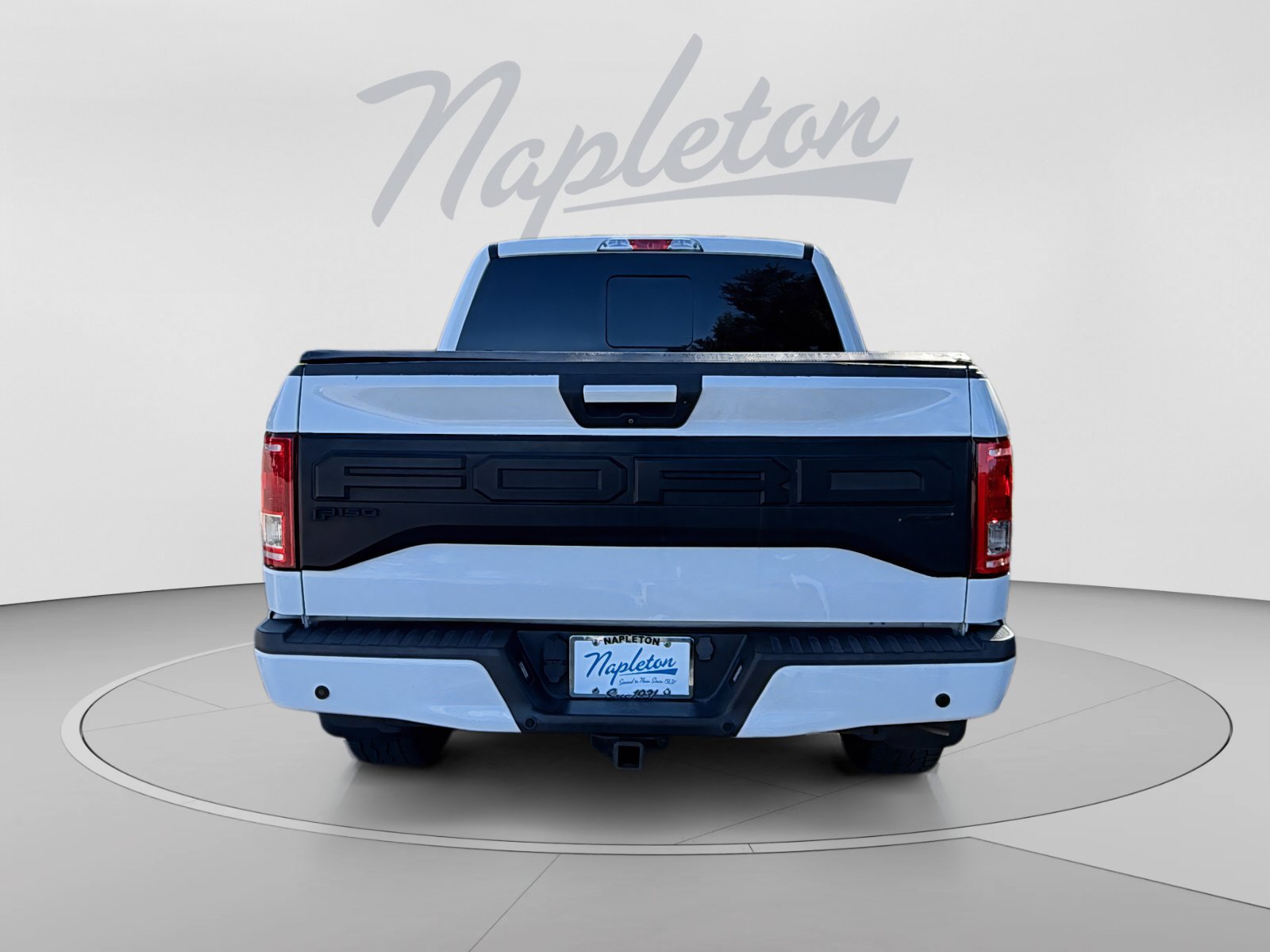 Used 2017 Ford F150 XLT w/ Equipment Group 302A Luxury AWD/4WD image 4