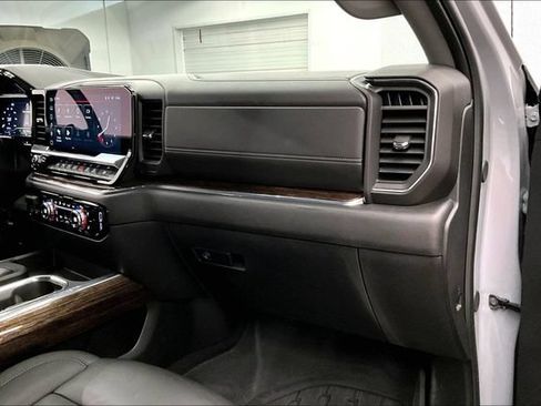 Used 2024 GMC Sierra 1500 Elevation w/ Elevation Premium Package AWD/4WD image 20