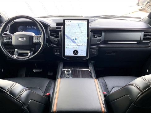 Used 2023 Ford Expedition Platinum AWD/4WD image 16