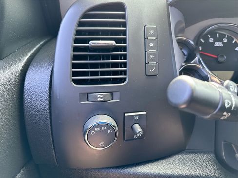 Used 2007 Chevrolet Silverado 2500 LT w/ 1LT Convenience Package image 16