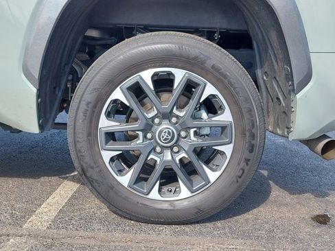 Used 2024 Toyota Tundra Limited AWD/4WD image 14