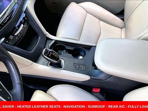 Used 2017 Cadillac XT5 Premium Luxury FWD image 18
