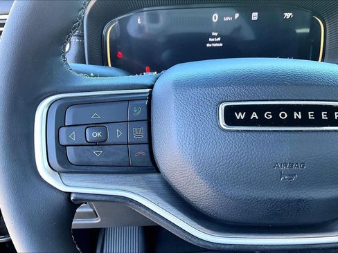 Used 2025 Jeep Wagoneer Series III w/ Premium Group I AWD/4WD image 23